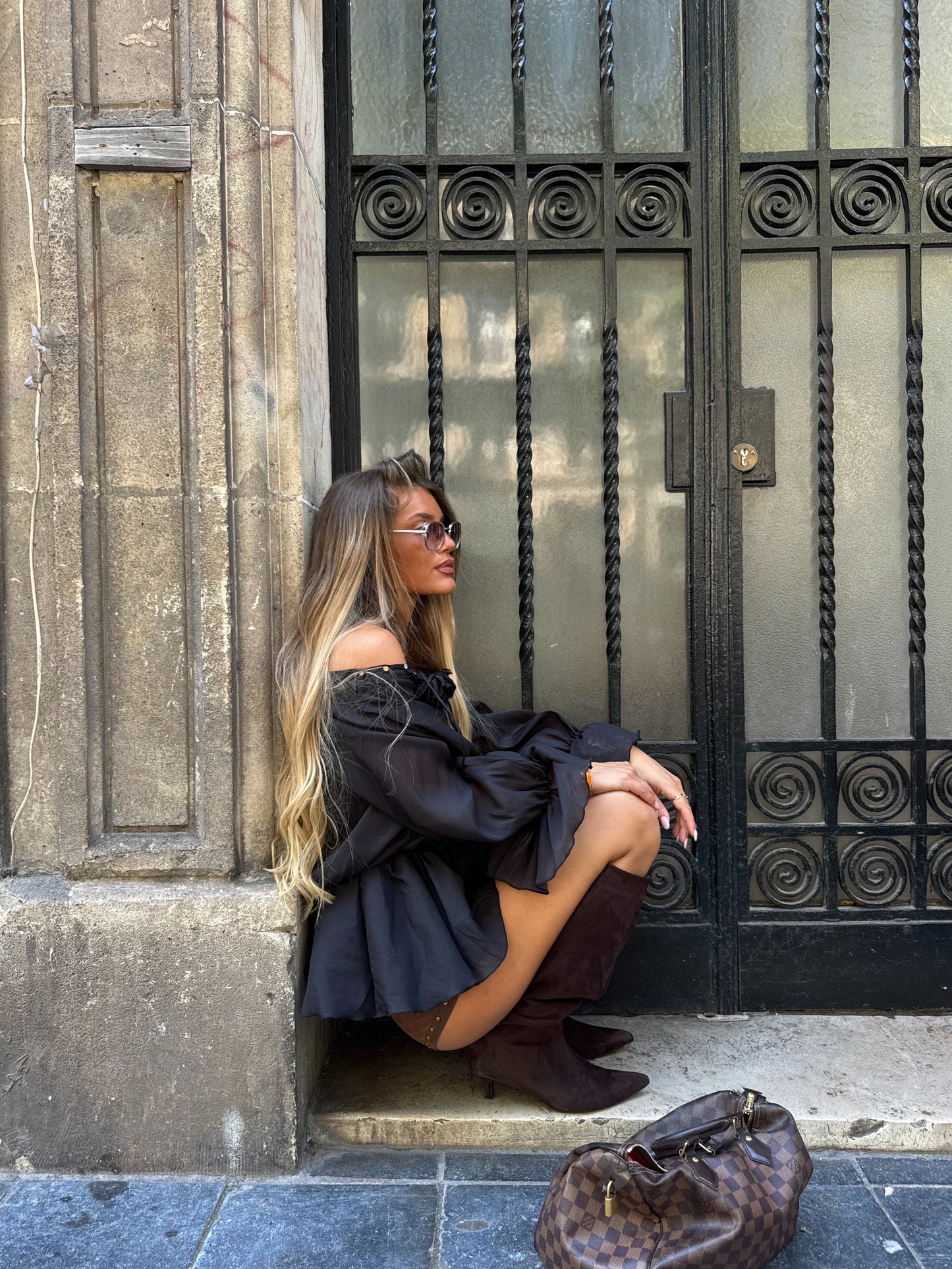 Ella Noir