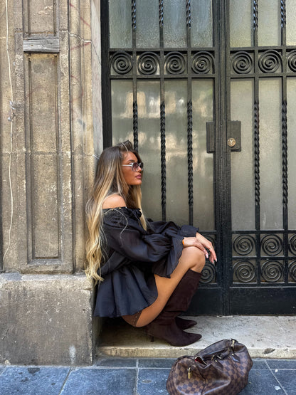 Ella Noir