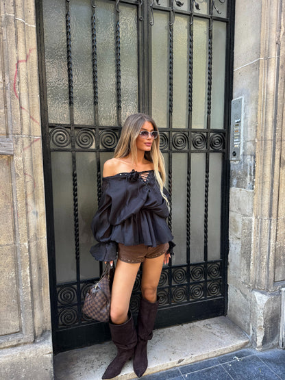 Ella Noir