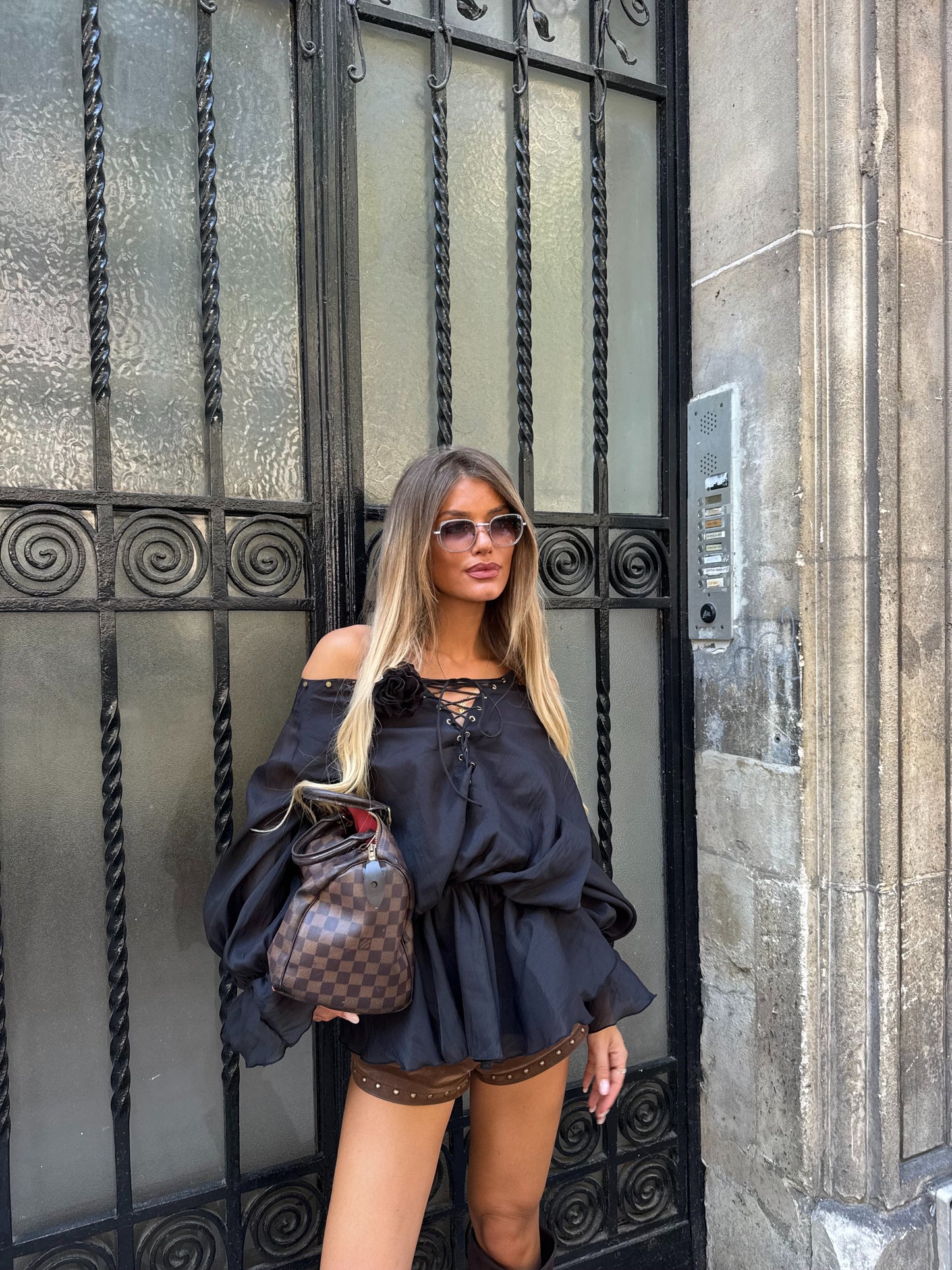 Ella Noir