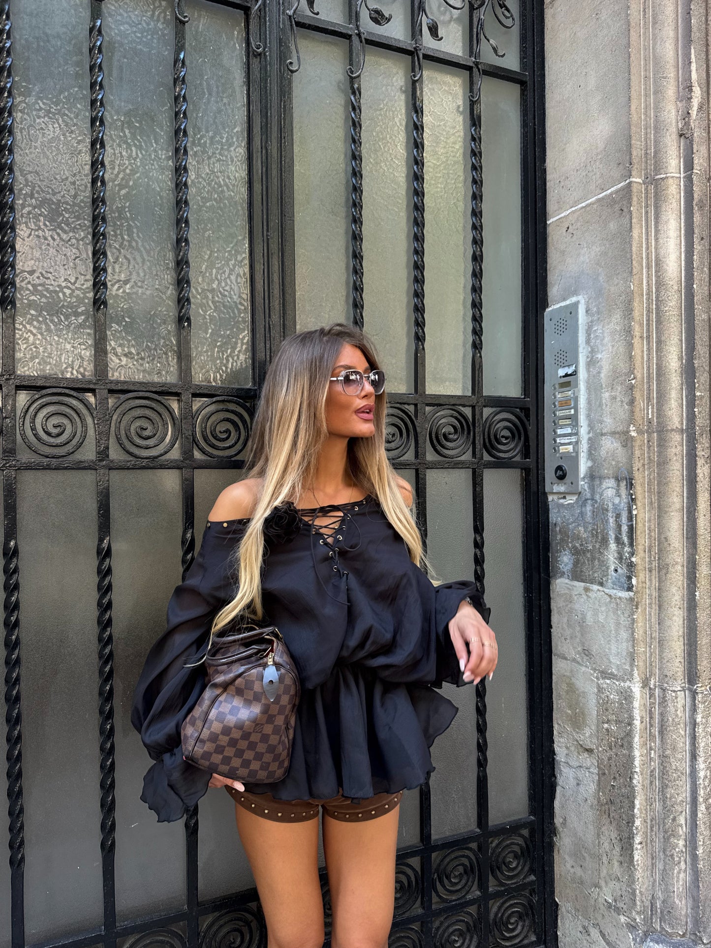 Ella Noir