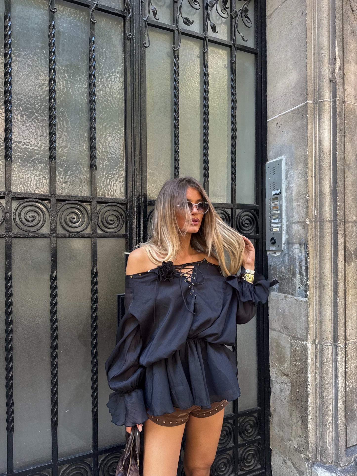 Ella Noir