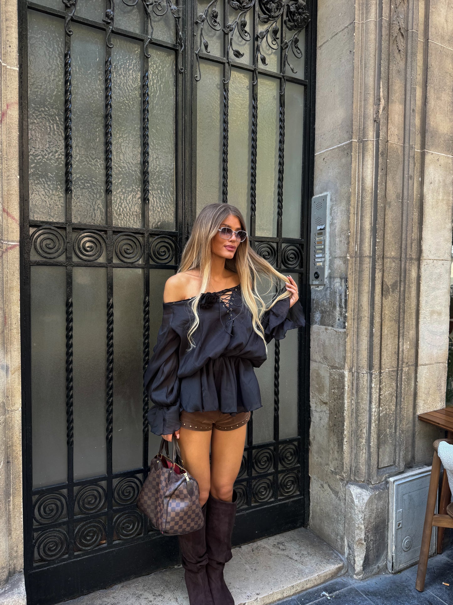Ella Noir