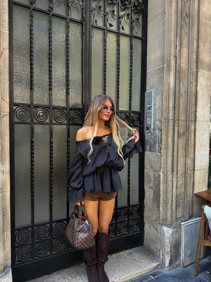 Ella Noir