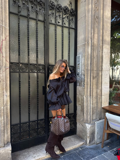 Ella Noir