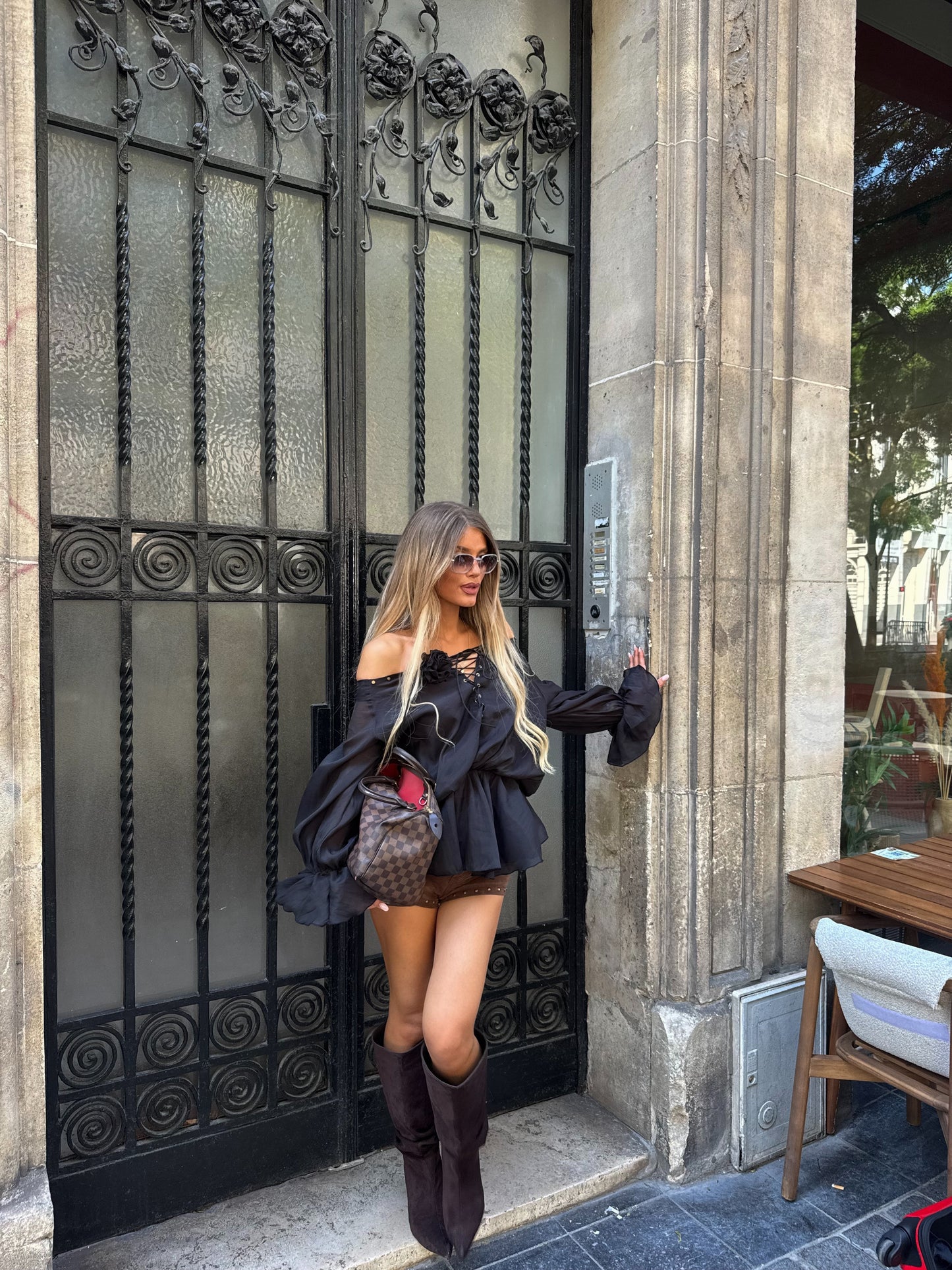 Ella Noir