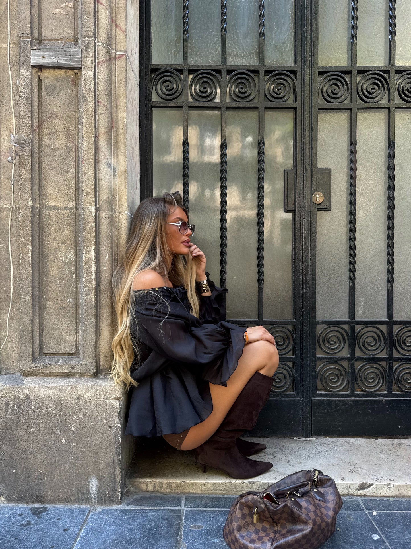 Ella Noir