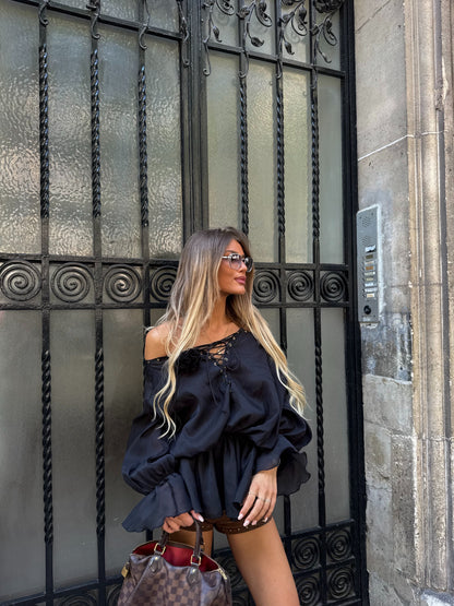 Ella Noir