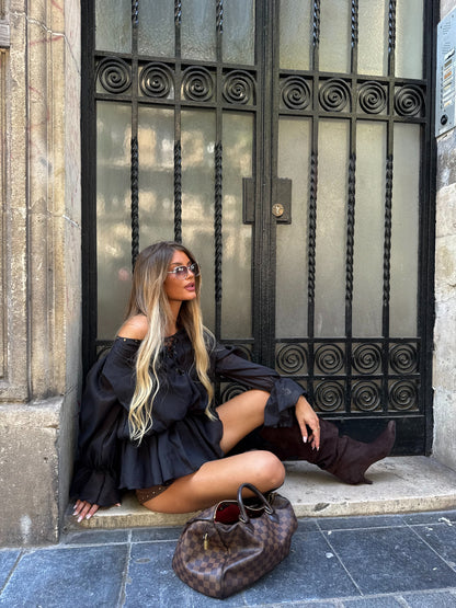 Ella Noir