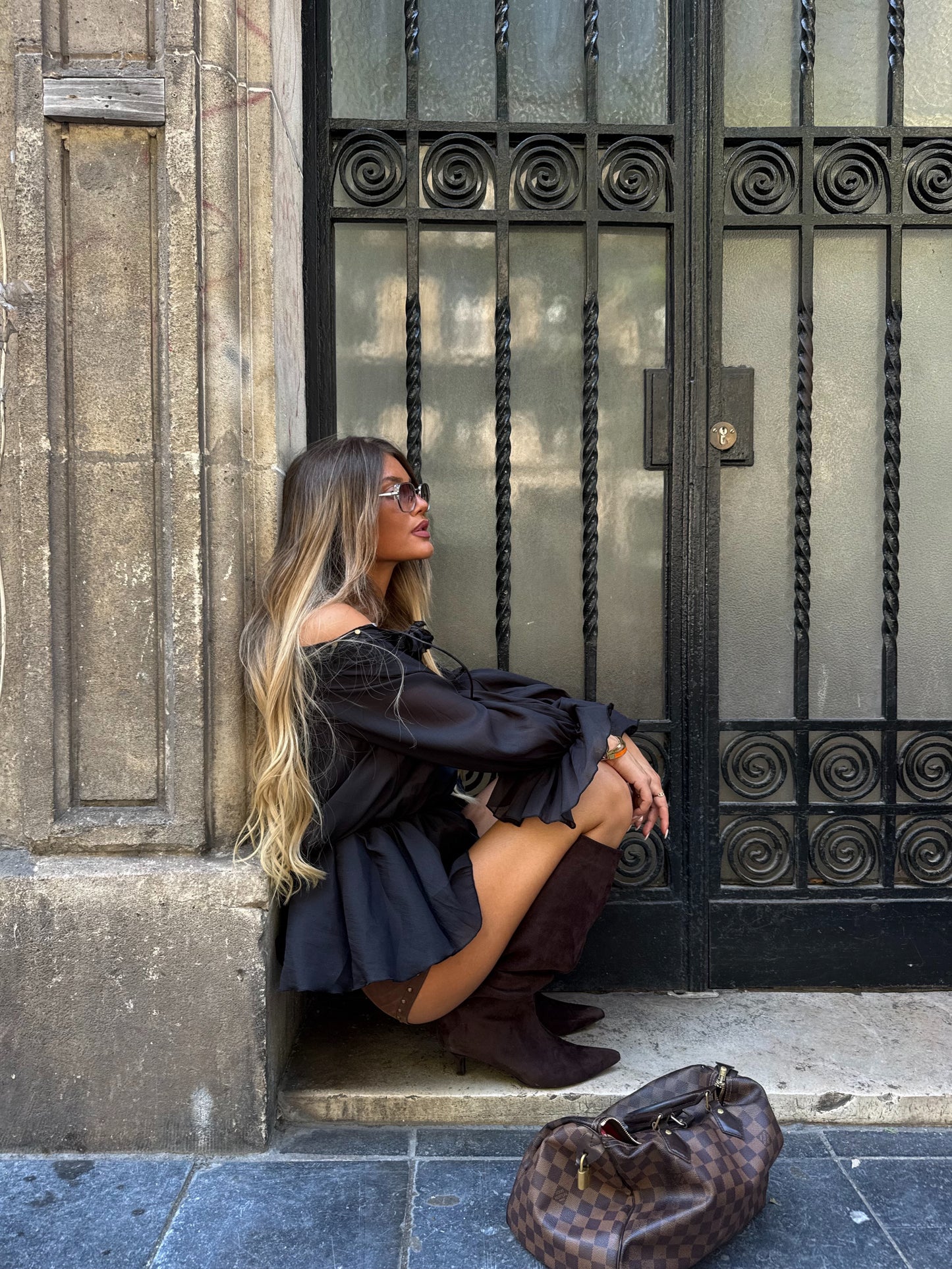 Ella Noir