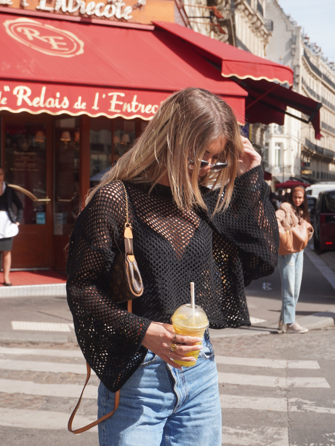 Pull Molly noir