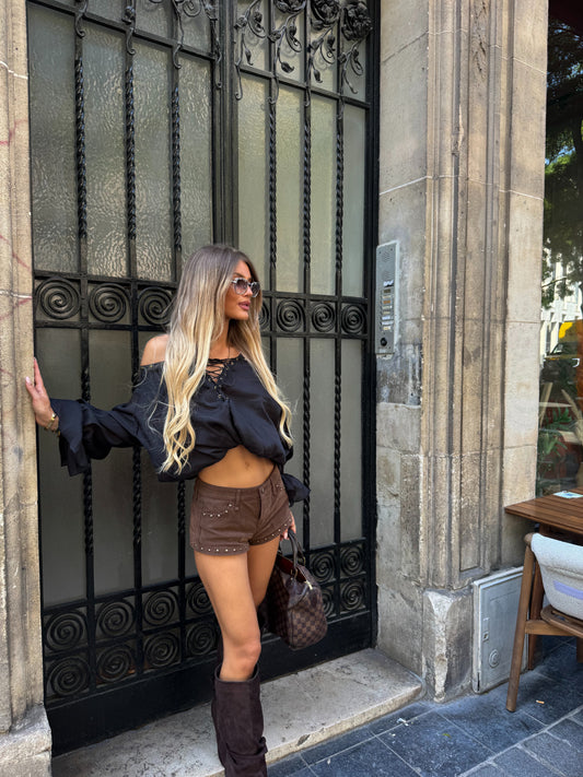 Ella Noir